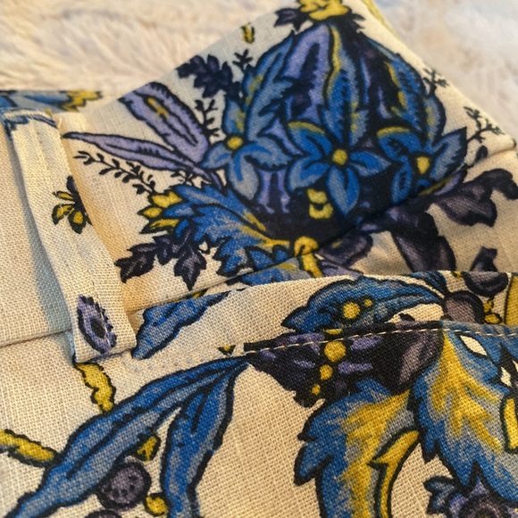 Loft shorts, size 8, cream with blue and yellow flower design. Pockets in front. - Picture 5 of 6